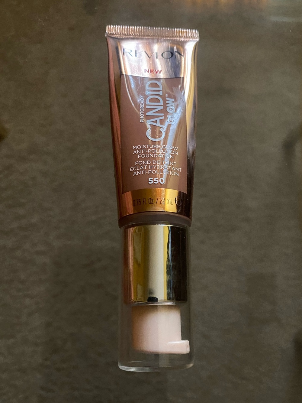 Revlon Candid Glow Foundation - Mocha 550